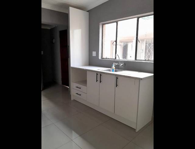 0 BEDROOM PROPERTY TO RENT IN ROODEPOORT CENTRAL